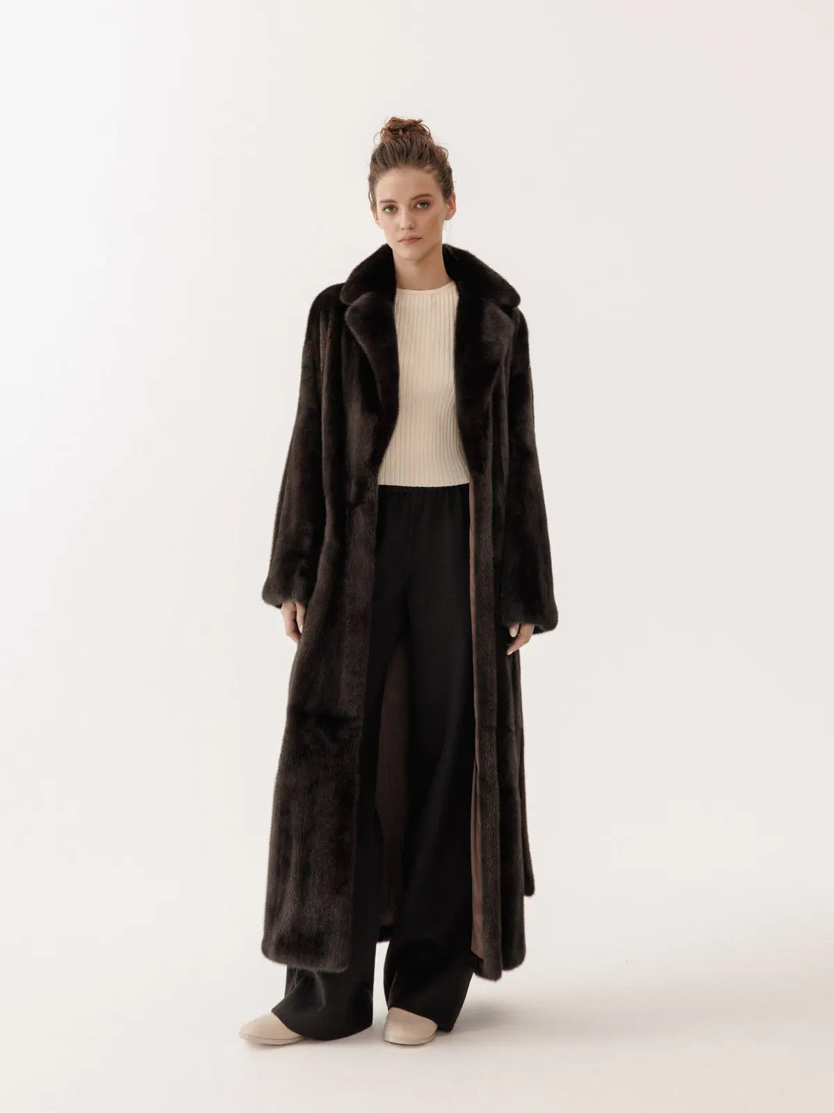Fur coat for women made of natural mink