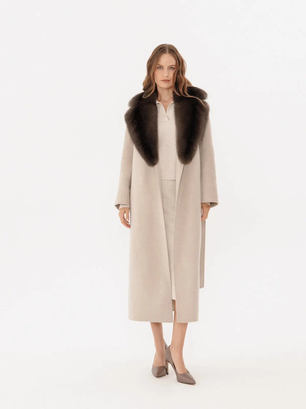 Cashmere coat with one piece sable fur collar
